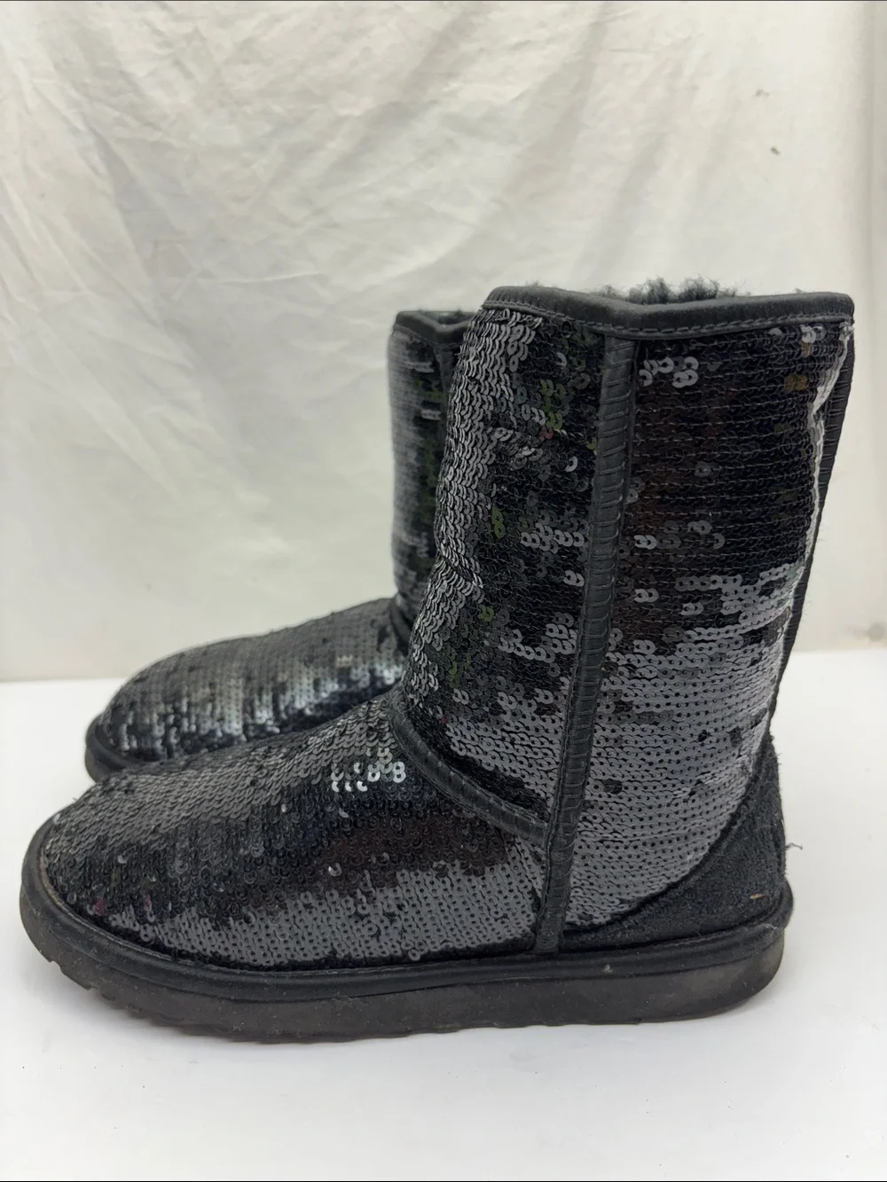 Ugg Black Sequin Mid-Calf Women’s Boots, SZ 6, box 1 G